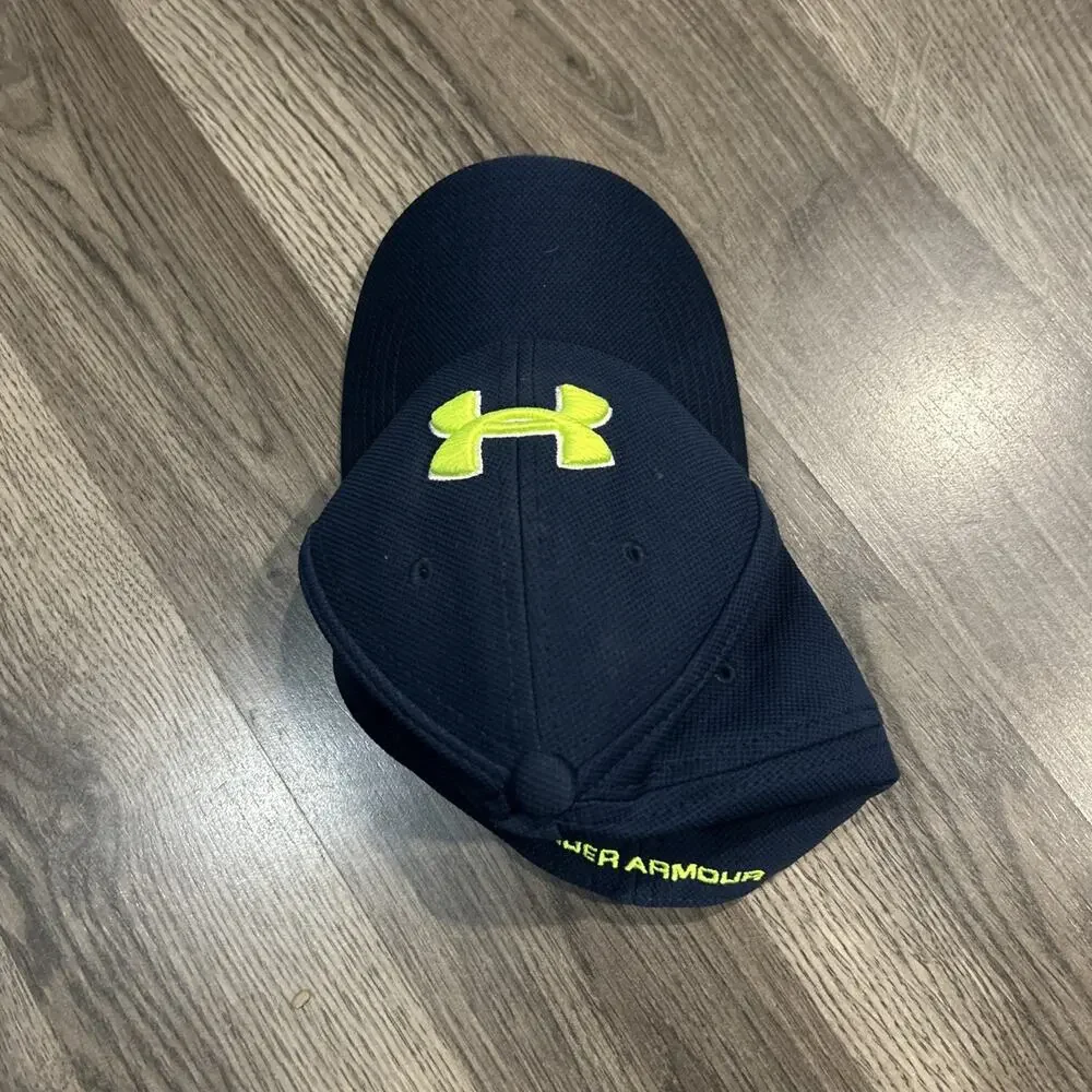 UNDER ARMOUR Boys Golf Hat Heatgear Size YXS/S Cap 1259222 100 Navy